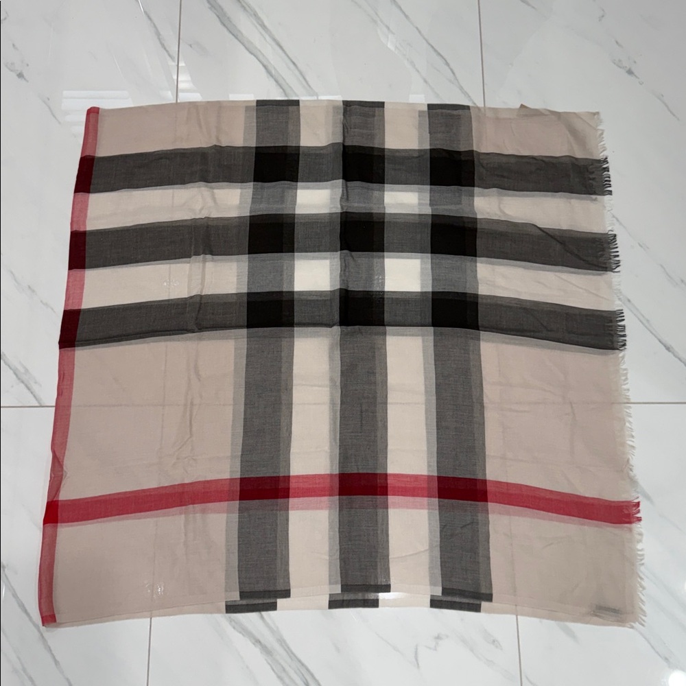 Burberry Giant Check Wool Silk Scarf Beige Nova Check Fringe - Picture 10 of 10